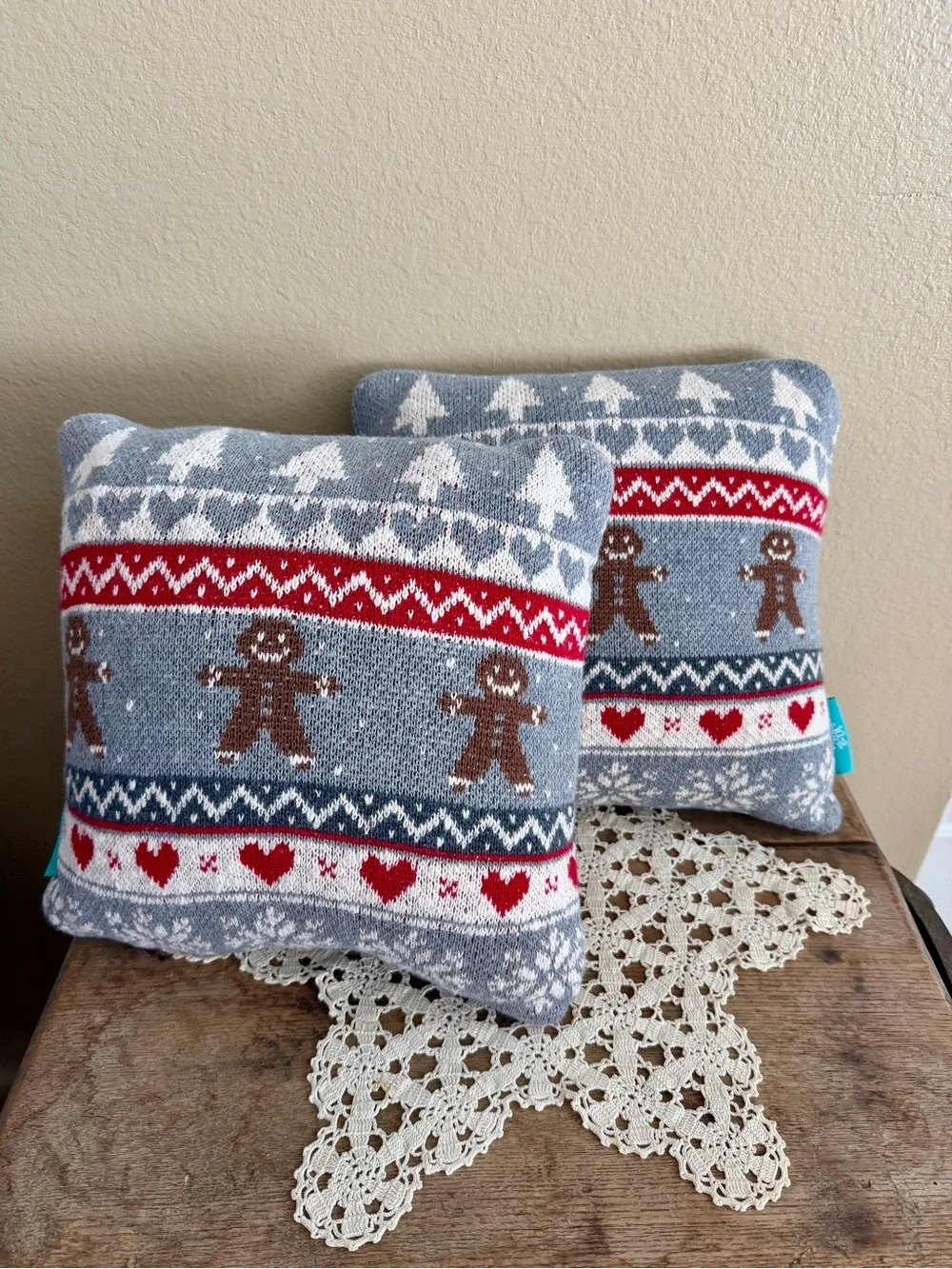 Holiday Gingerbread Knit Decorative Pillow - Gray and Red